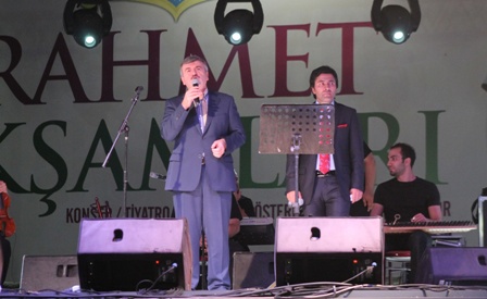 Abdurrahman Önül izleyenleri mest etti