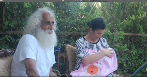 Suavi 62 yaşında baba oldu