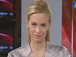 Şehit haberini sunduktan sonra şarkı söyledi-VİDEO