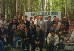 Engelliler moral depoladı