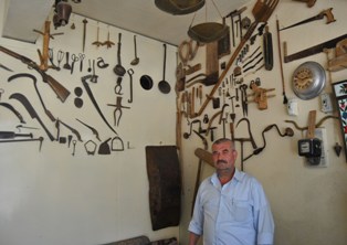 Bu dükkana uğrayan tarihte yolculuğa çıkıyor