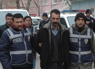 Kardeş davası başladı