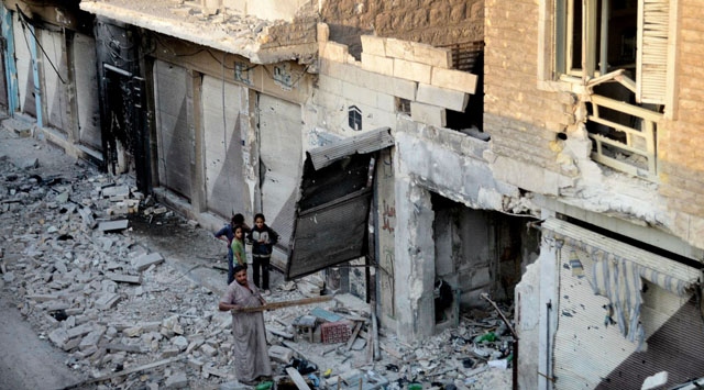 Halka fosfor bombası atıyorlar