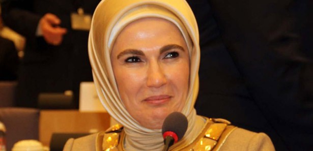 Emine Erdoğan ve Davutoğlu Arakan yolcusu