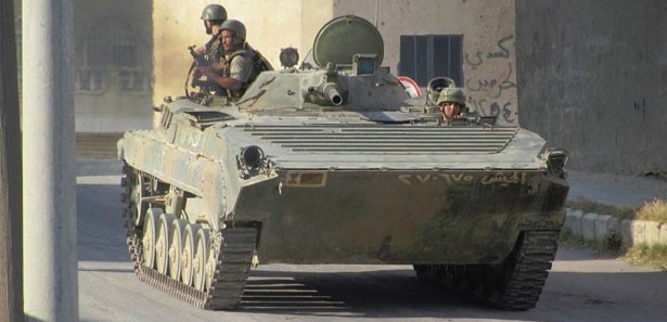 Ordu Halep'e karadan giriyor, Halepliler kaçıyor