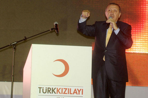 Erdoğan Pamukoğlu'na çok sert çıktı!