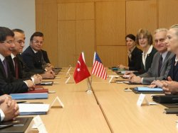 Clinton-Davutoğlu görüşmesi sona erdi