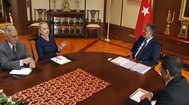 Cumhurbaşkanı Gül, Clinton'la Görüştü