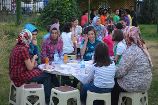 Karapınar Müftülüğünden, Kur'an Kursu Öğrencilerine İftar Programı