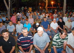 Tarihi namazgahta kadir gecesi