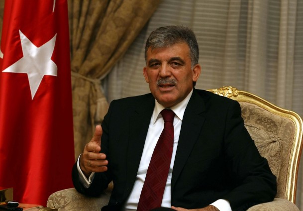 Cumhurbaşkanı Gül, Berkin Elvan'ın babasıyla görüştü