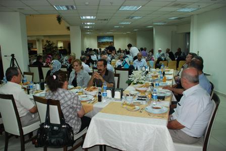 Şehit aileleri iftarda buluştu