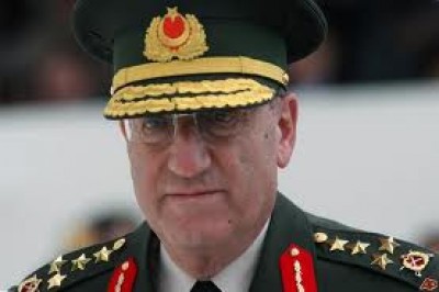 Kara Kuvvetleri Komutanı Hakkari'ye gitti