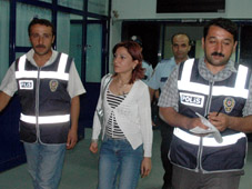 Kendisini tehdit edeni yaraladı