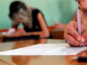 ‘KPSS sürerken soruları yayımladılar'