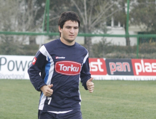 Ömer Ali Şahiner imzaya kaldı