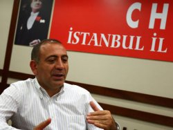 Tekin: İstanbul için Topbaş'la yarışmak zevkli olur