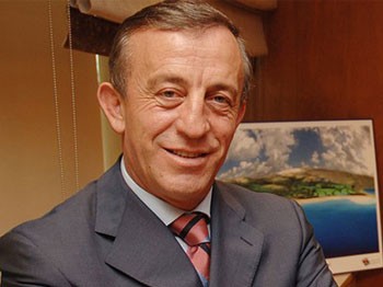 Diyarbakır'a gitmek için zırhlı araç istedi