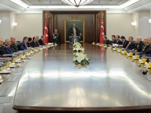 Kısa MGK'dan uzun bildiri
