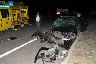 Trafik kazası: 2 ölü, 4 yaralı