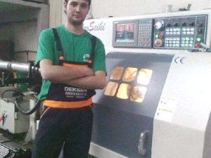 Kalbini çantasında taşıyor