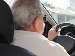 100 yaşındaki sürücü 11 kişiye çarptı
