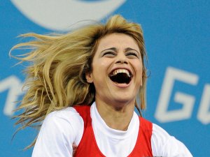 “Altın” kız Nazmiye'nin evinde büyük sevinç var