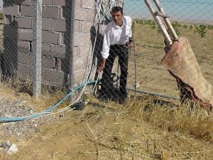 Hırsızlar jeneratör çaldı