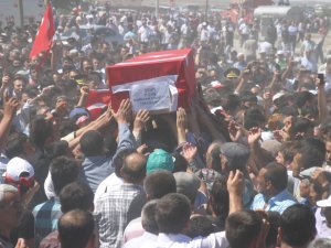 Konya şehidini gözyaşlarıyla uğurladı