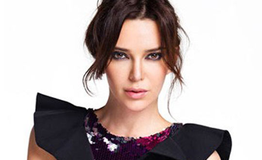 Hande Ataizi bebek düşürdü!