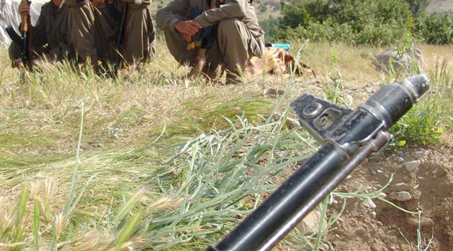 Hakkari'de Çatışma: 1 Korucu Şehit