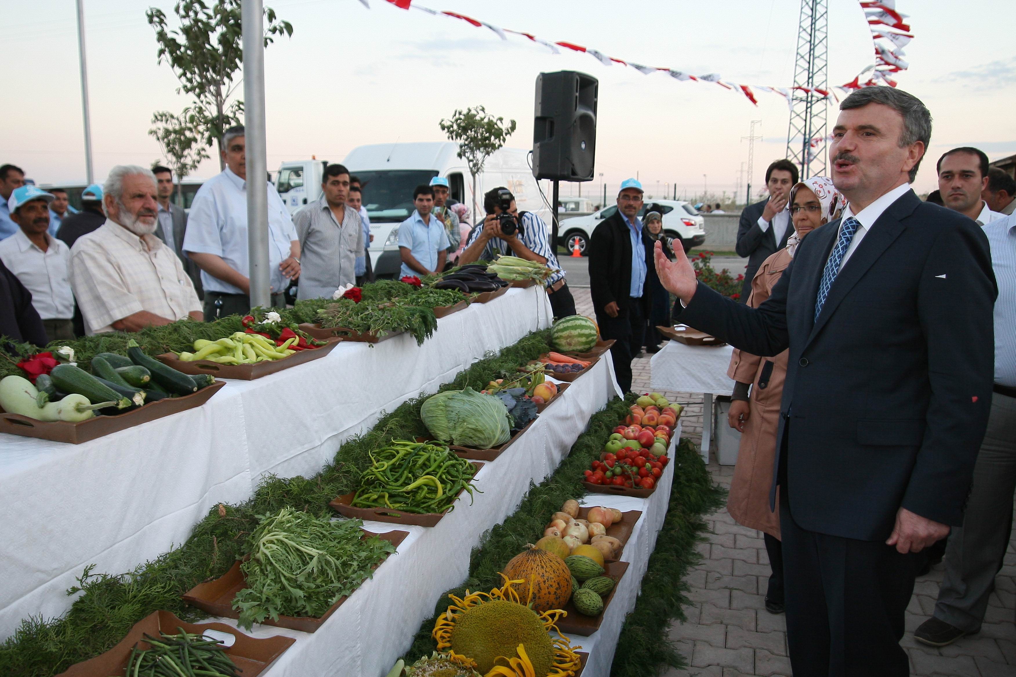 Huzurlu bahçeler açıldı
