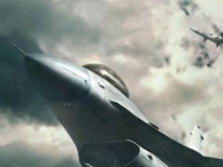 Esad'ın uçağı Türkiye sınırında köy vurdu