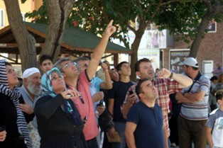 Çıkan yangında 5 kişi yaralandı