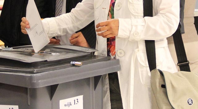 Seçimlerde 400 Türk aday yarışıyor