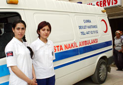 Ambulans süren kadın şoförler dertli