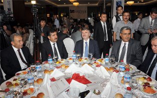 Bugün Konya’yı yaşıyor ve hissediyoruz
