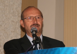 Davamızın delisiyiz