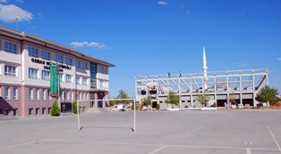 Büyükşehir' 10 okula spor salonu