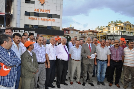 AK Parti önünde eylem