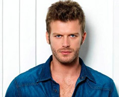 Tatlıtuğ'a beklenmedik teklif!