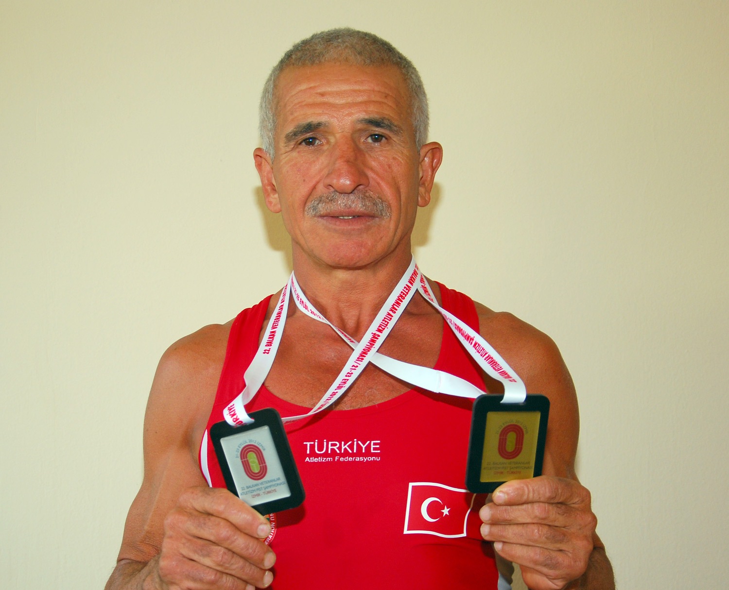 3 bin metre ile Balkan Şampiyonu oldu
