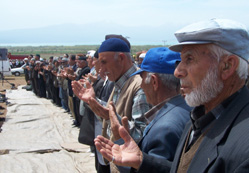 Beyşehirli çiftçilerden yağmur duası