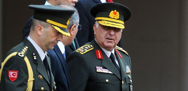 Lider kadronun peşindeyiz