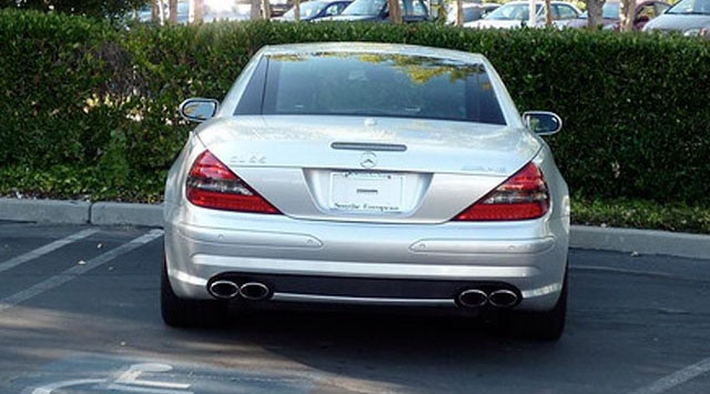 Jobs'ın arabasının hiç plakası olmamış!