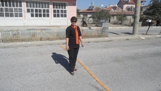 Okul önlerine hız kesici bariyer