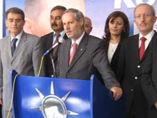 AK Parti adayları seçim yolunda
