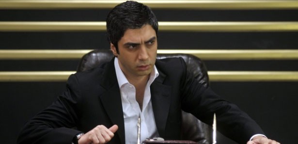 Kurtlar Vadisi'nde Suriye konsolosluğunu bastılar