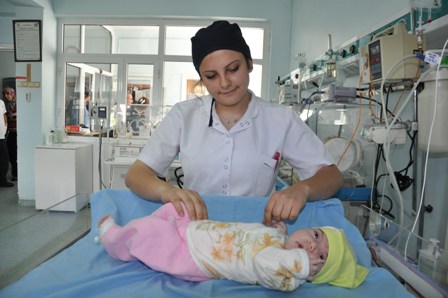 Minik Ayşe Berra'nın büyük mücadelesi