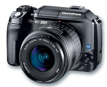 Olympus'tan yeni D-SLR: E-300